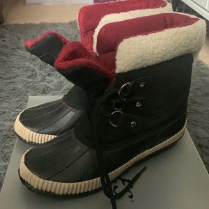 Tommy Hilfiger winter booties! Size 7